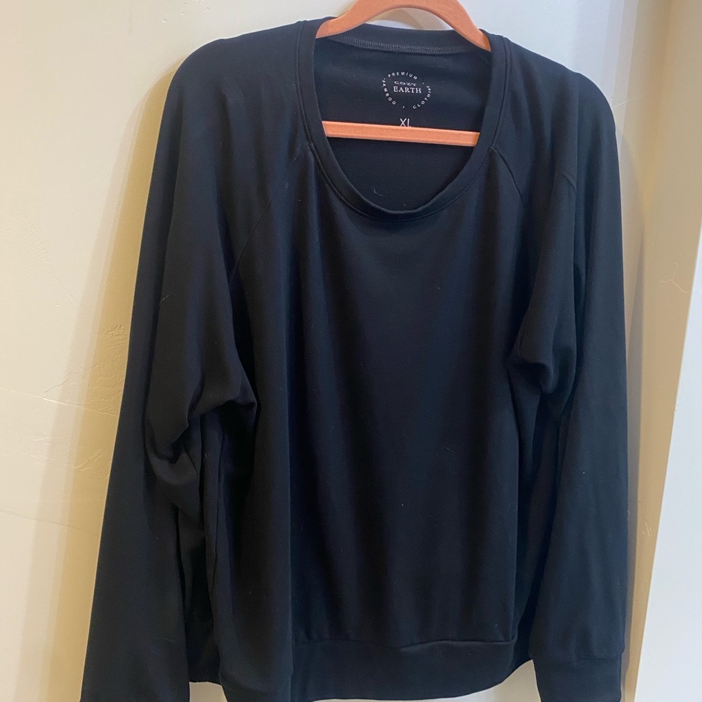 Cozy Earth black pullover sweater XL great condition